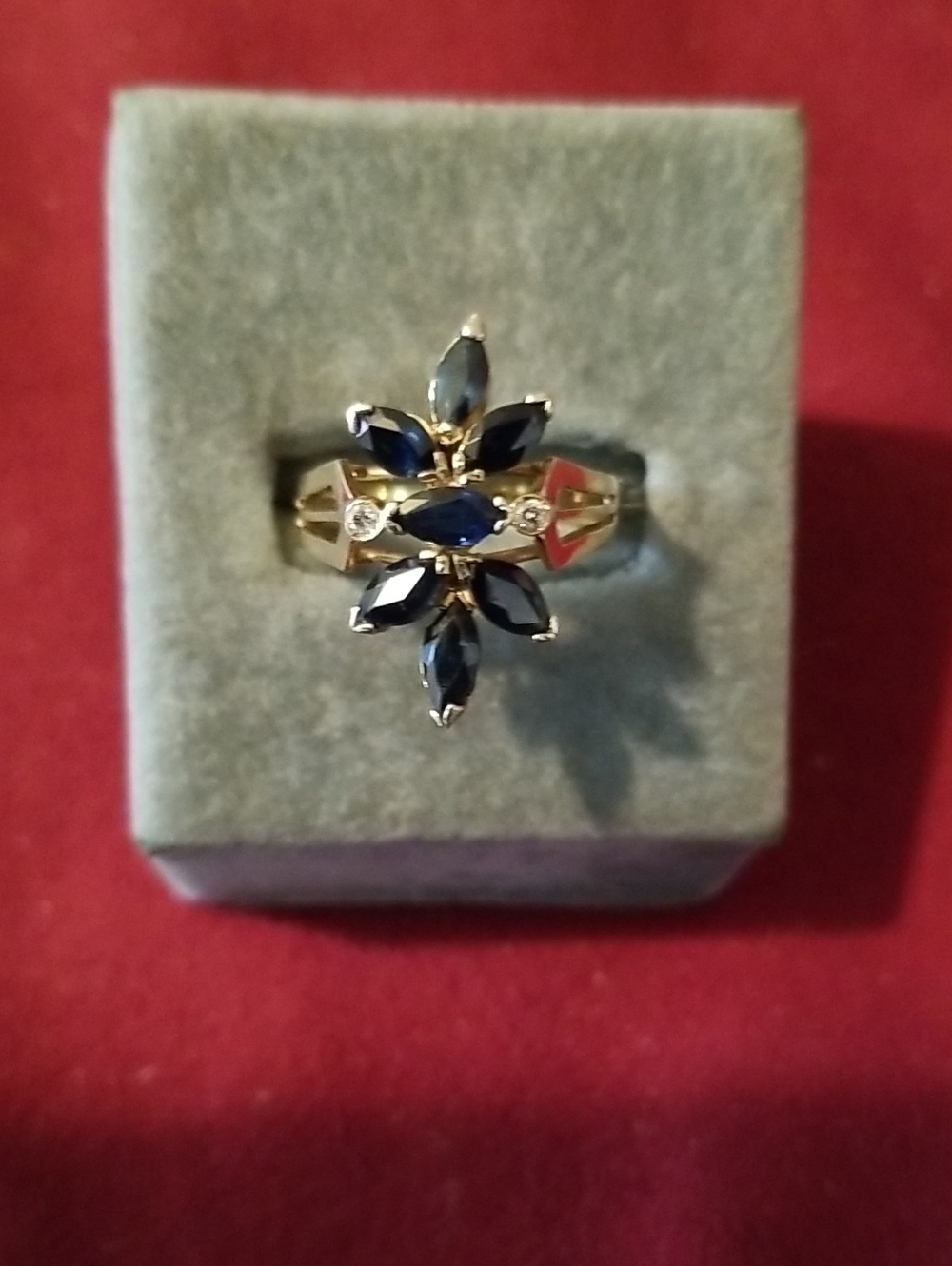 14K gold ring with Sapphires and Diamonds
